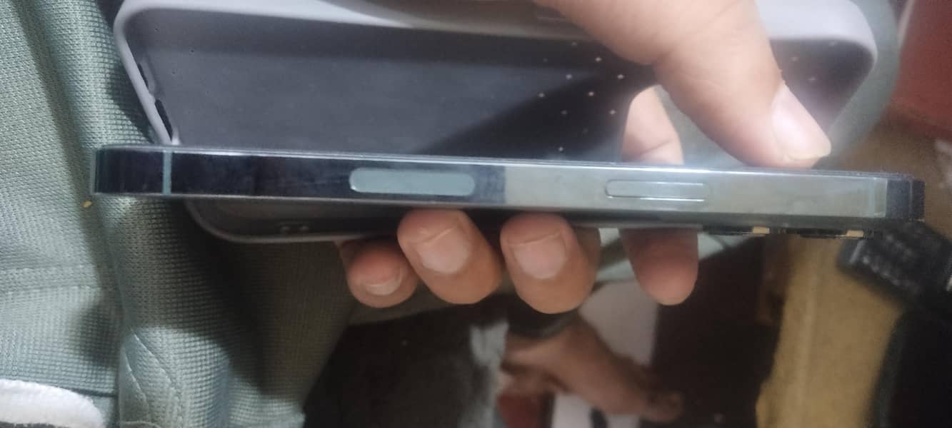 Apple iPhone 13 Pro 3