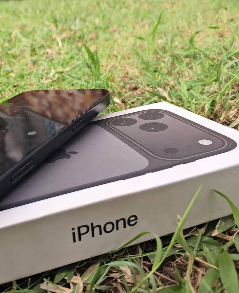 Apple iPhone 17 Pro Max 1