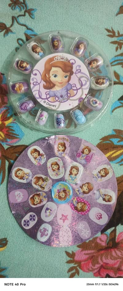 Artificial Nails