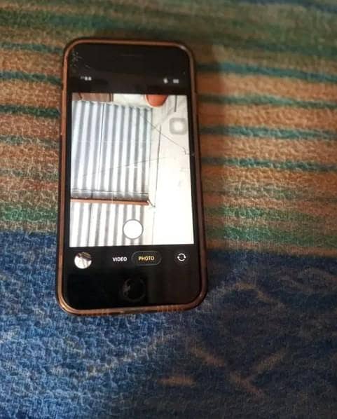 Apple iPhone SE 4