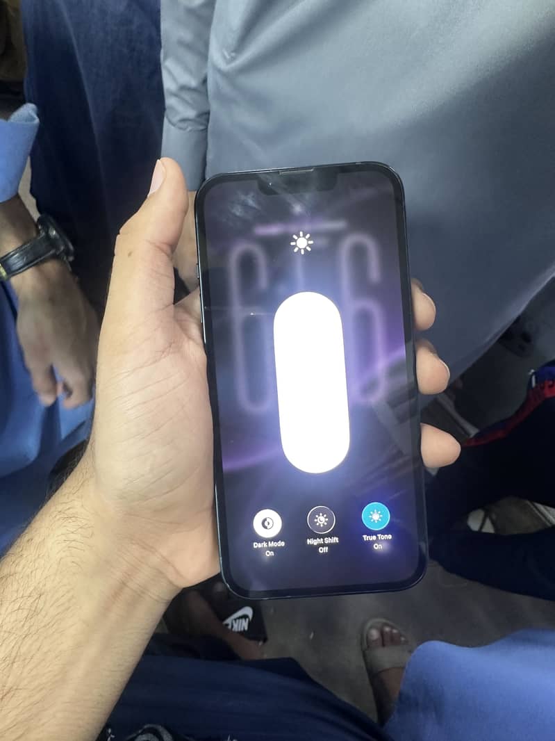 Apple iPhone 13 1