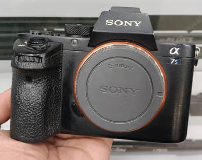 Sony a7sii 4k Full frame Mirror less Camera