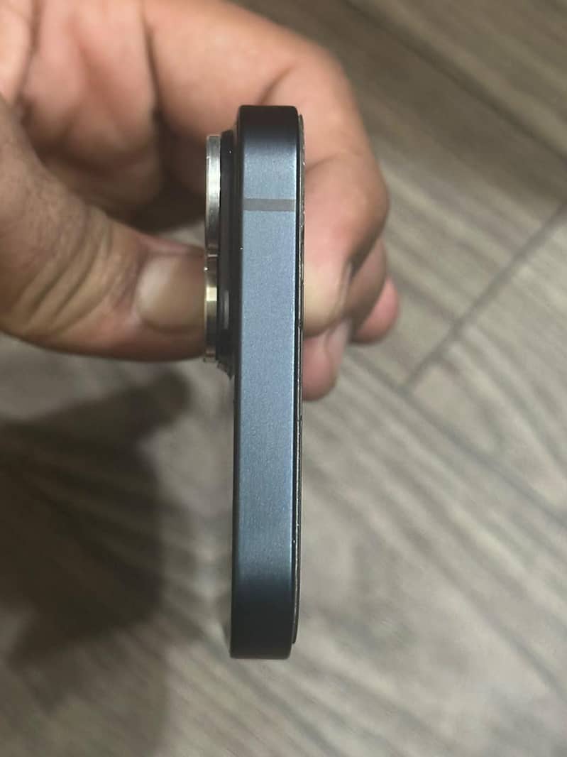 Apple iPhone 14 3