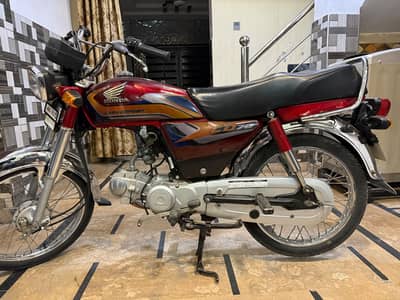 Honda CD 70 2025 Model – Excellent Condition, Genuine Parts