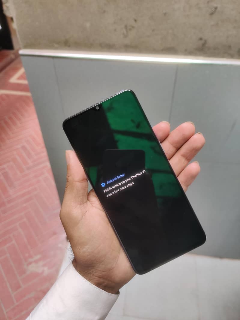 One Plus 7T 8 128 2