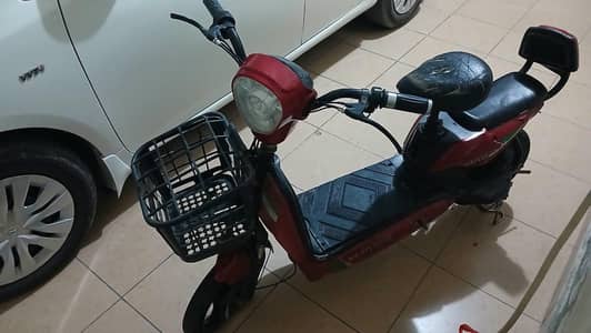 YJ Future Scooter Electric