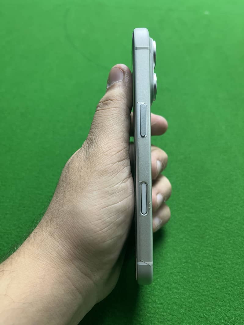 Apple iPhone 17 Pro 2