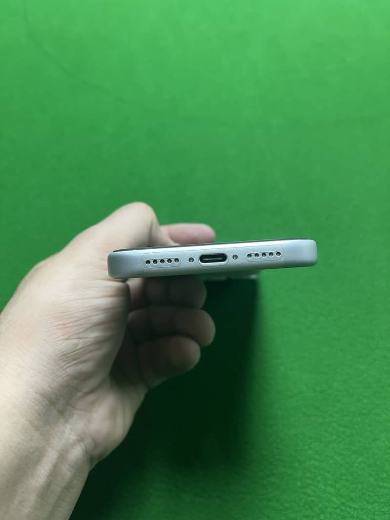 Apple iPhone 17 Pro 4
