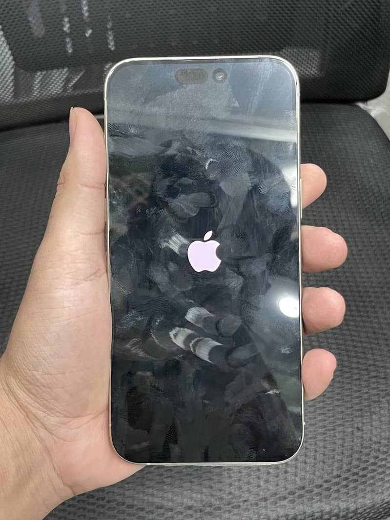 Apple iPhone 15 Pro Max 1
