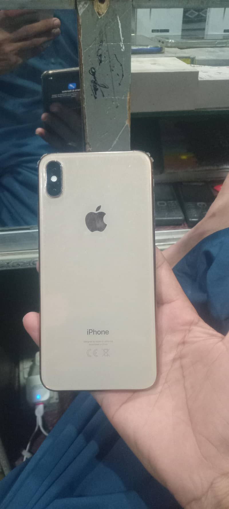 Apple iPhone XS Max 1