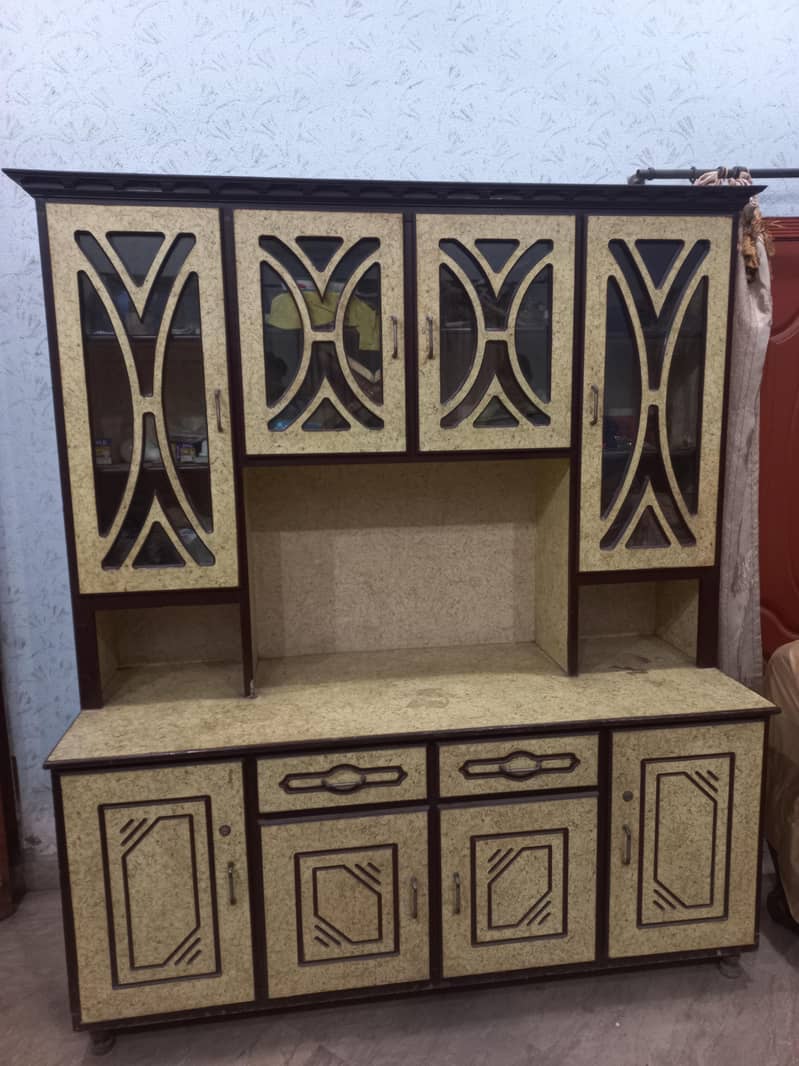 2 dreasing table / 1 TV trolley 1