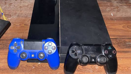 Ps4 500gb | jailbreak (11.00) version | with two controllers