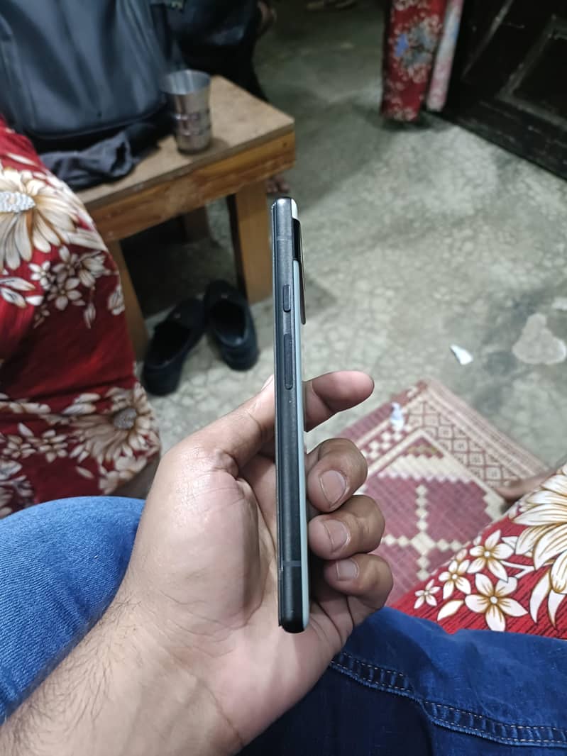 Google Pixel 6a 3