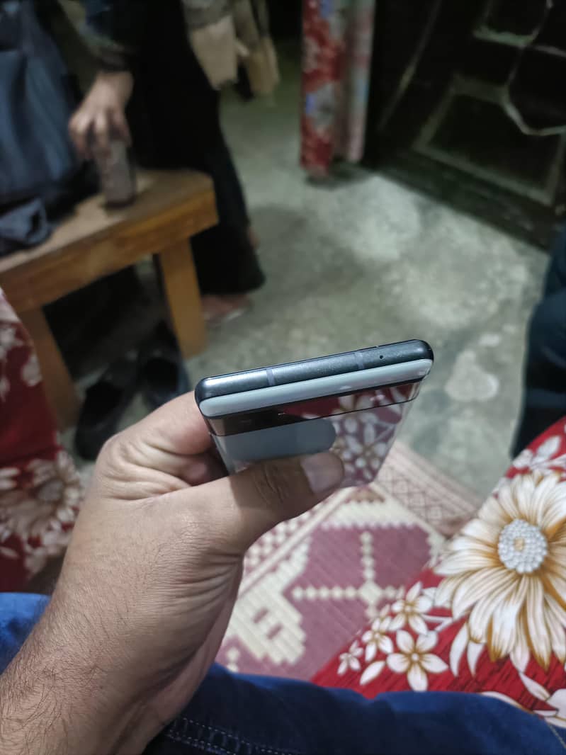 Google Pixel 6a 4