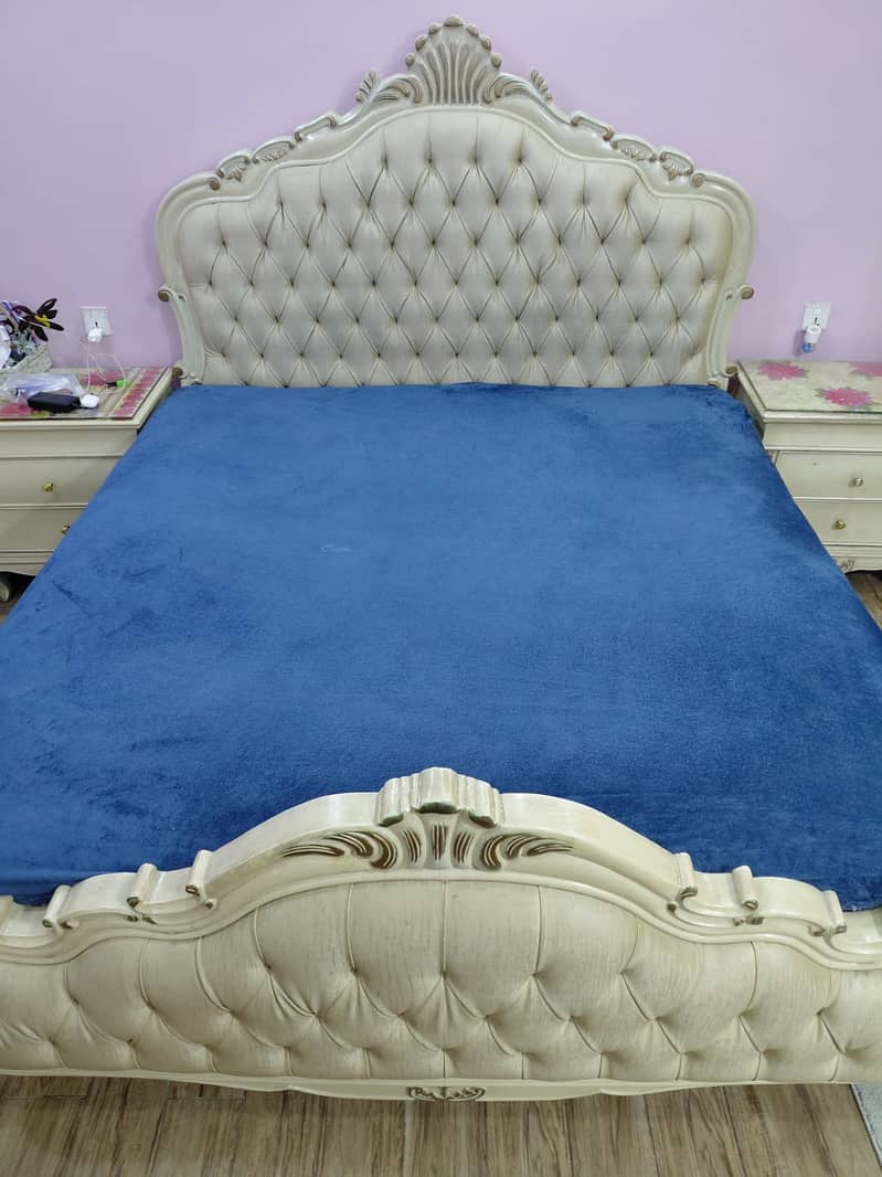 King size Bed 2