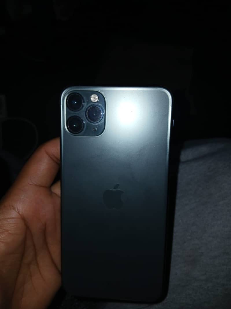 Apple iPhone 11 Pro Max 2