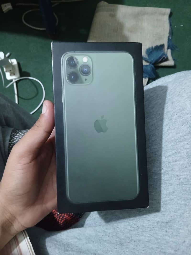 Apple iPhone 11 Pro Max 7