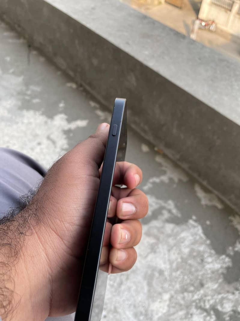 One Plus 13t 4