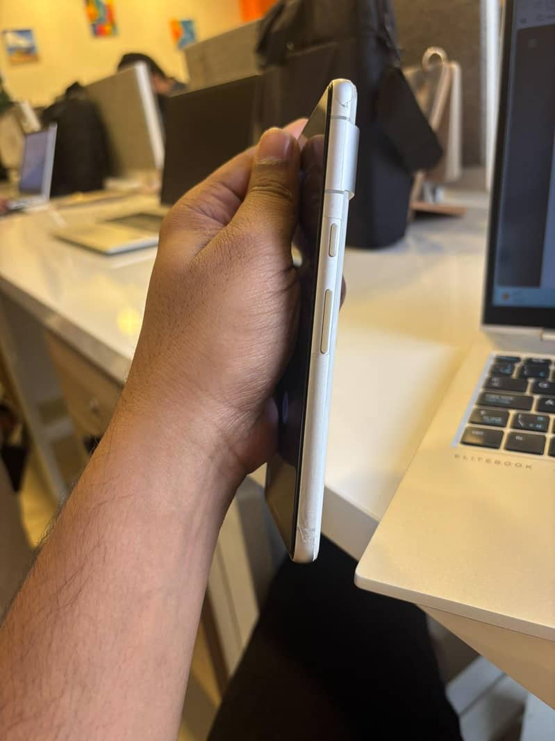 Google Pixel 7 5