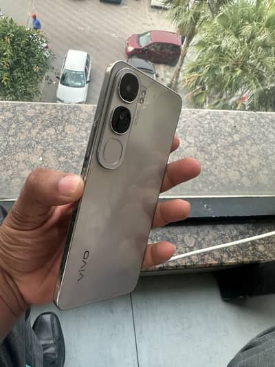 Vivo y200