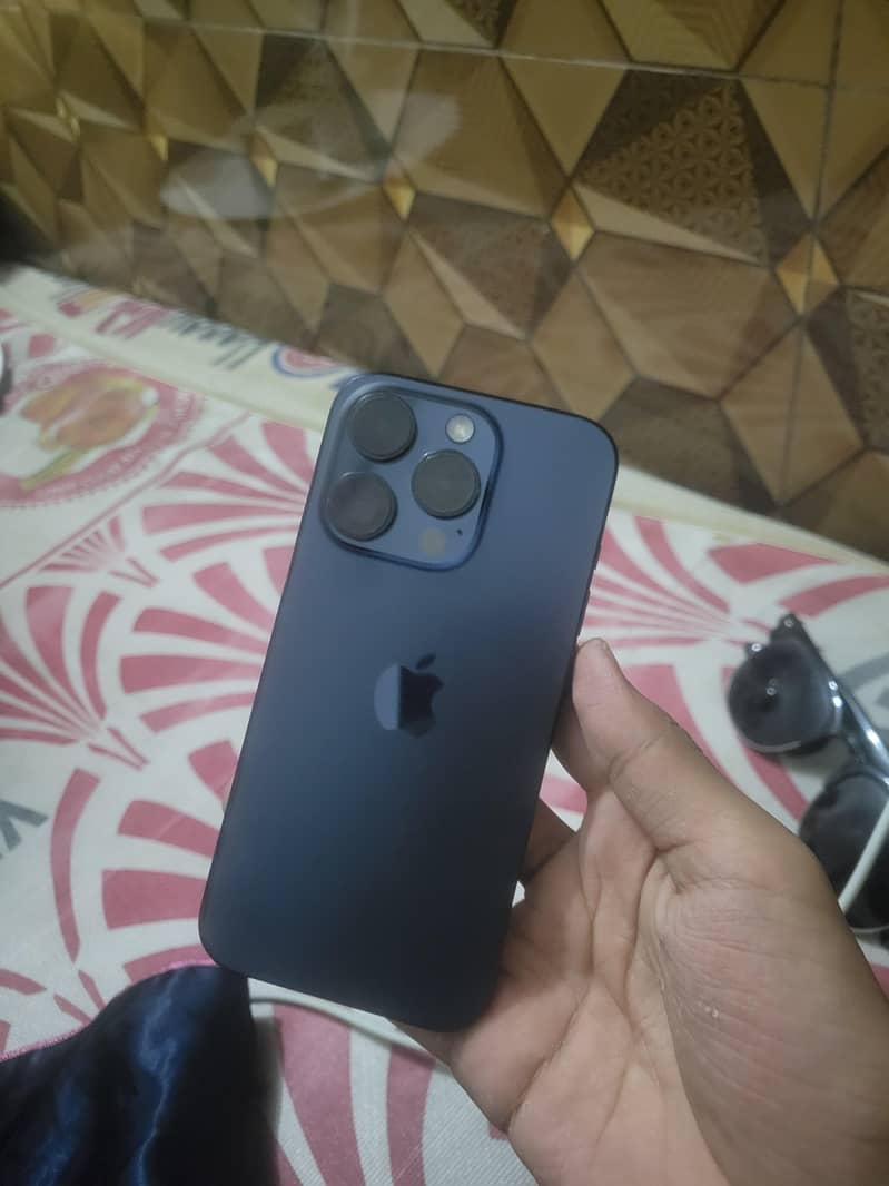 Apple iPhone 15 Pro 1