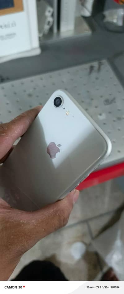 Apple iPhone 8