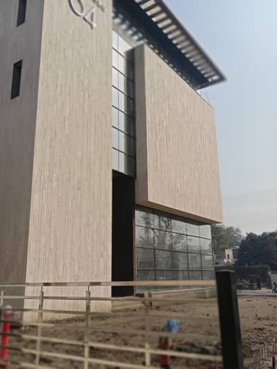 GULBERG ESTATE OFFER,20000 SQFT COMMERCIAL BUILDING FOR RENT IN MAIN BOULEVARD GARDEN TOWN LAHORE