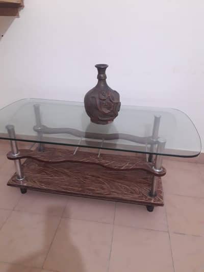 Glass wooden tabel