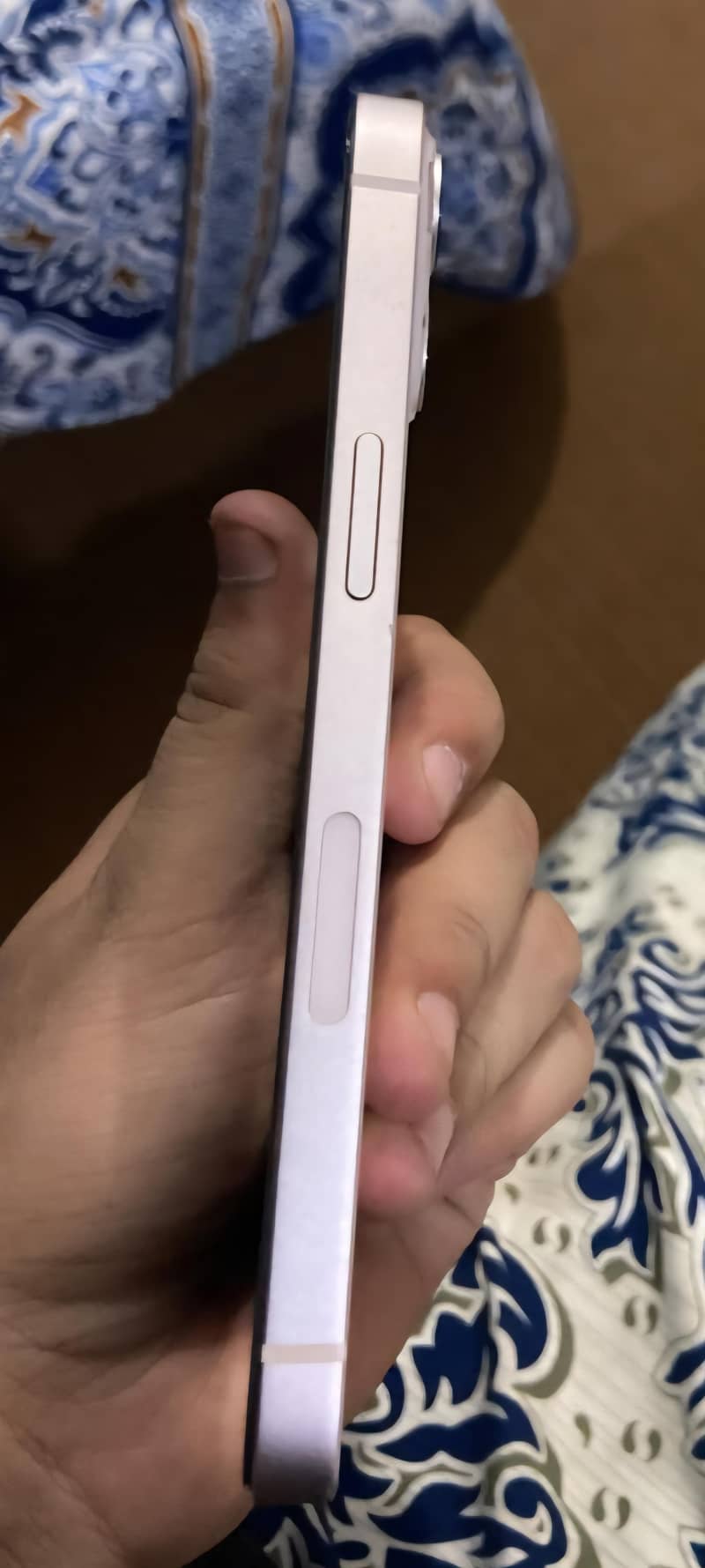 Apple iPhone 13 4