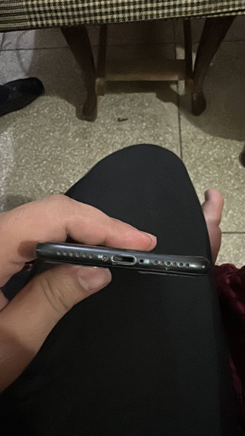 Apple iPhone 7 1