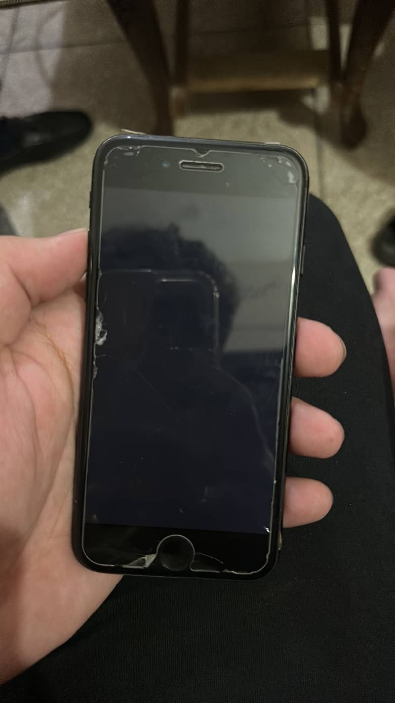 Apple iPhone 7 2
