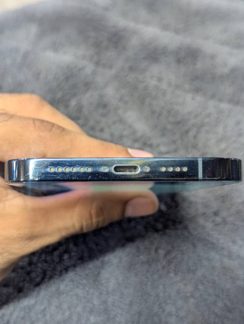 Apple iPhone 12 Pro Max 3