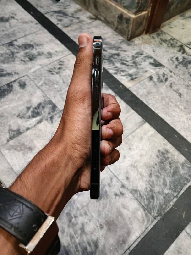 Apple iPhone 12 Pro 5