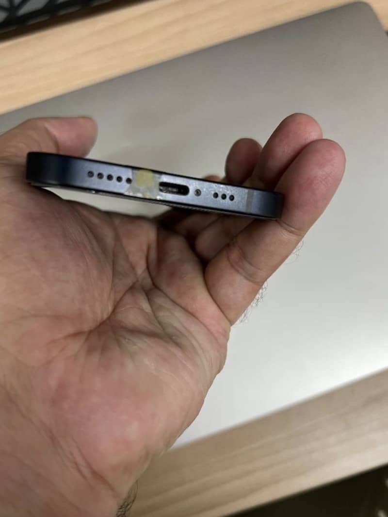 Apple iPhone 12 3