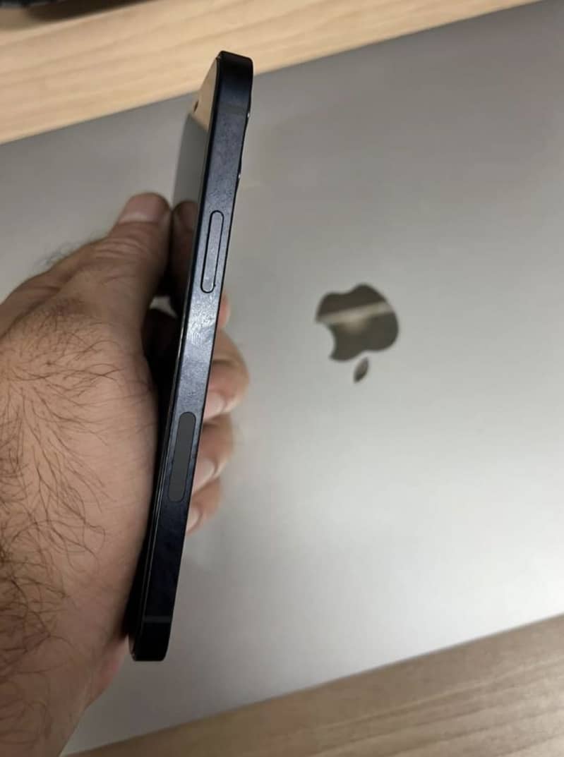 Apple iPhone 12 8