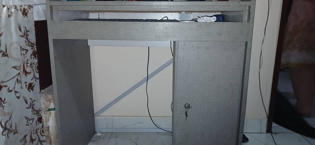 Computer Trolley 0