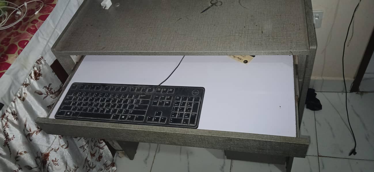 Computer Trolley 1