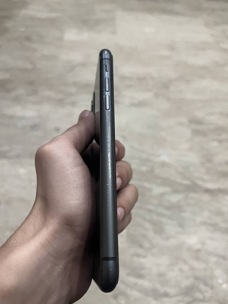 Apple iPhone 11 1