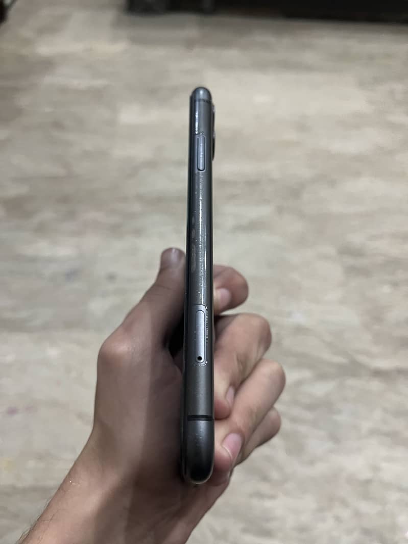 Apple iPhone 11 2