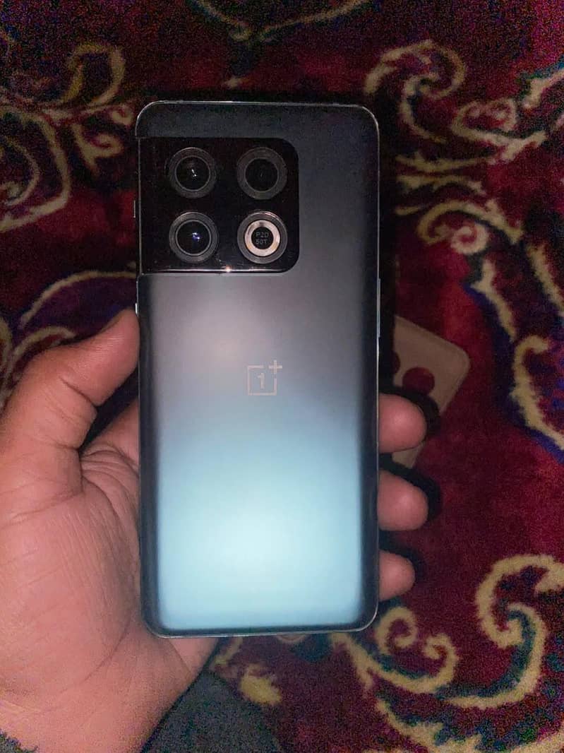 One Plus 10 Pro 1