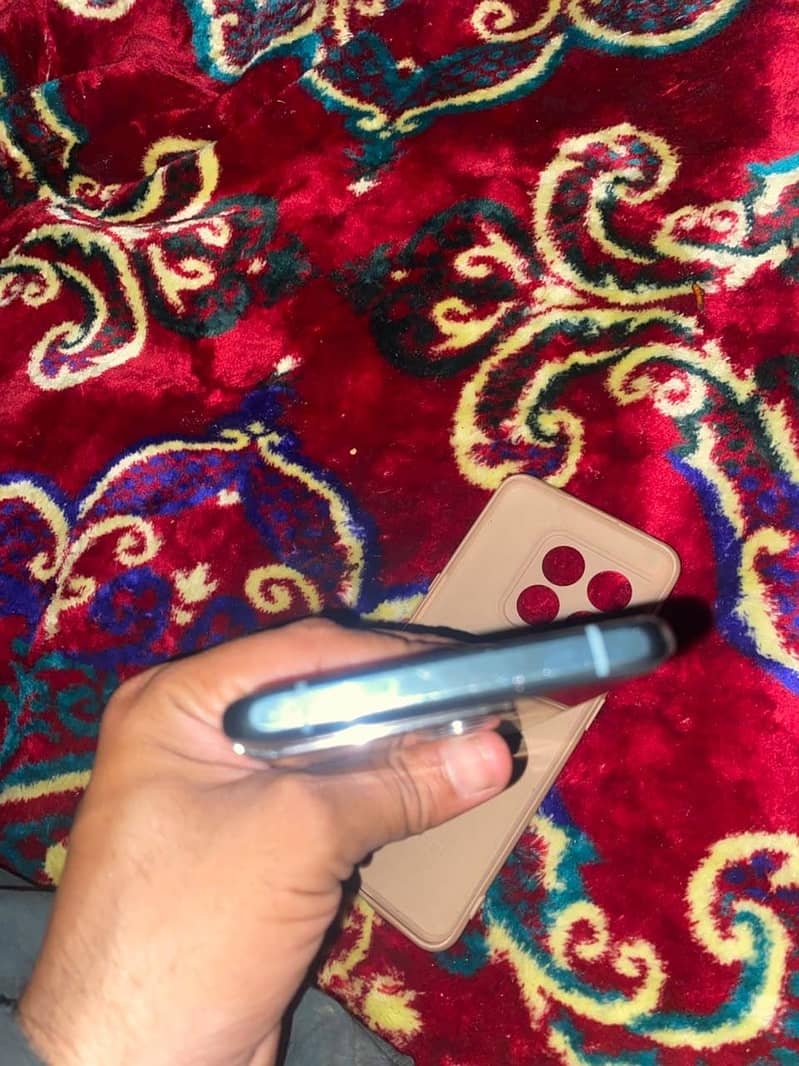 One Plus 10 Pro 5