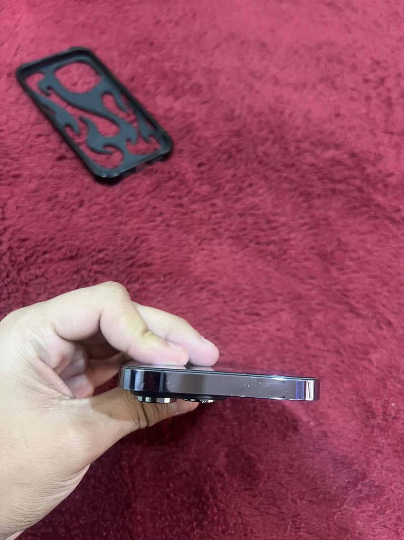 Apple iPhone 14 Pro Max 6