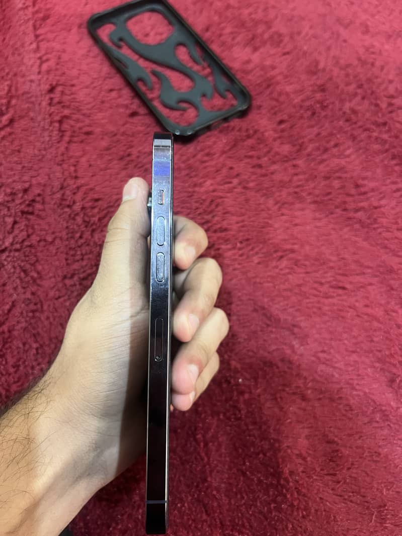 Apple iPhone 14 Pro Max 7
