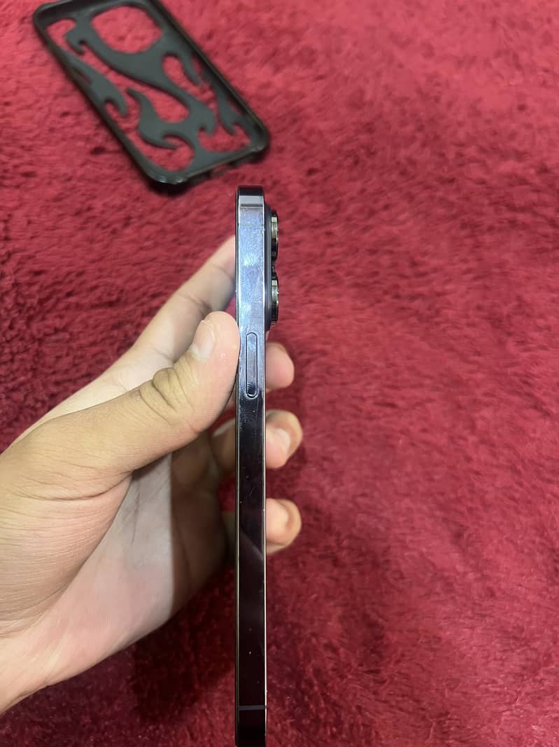 Apple iPhone 14 Pro Max 8