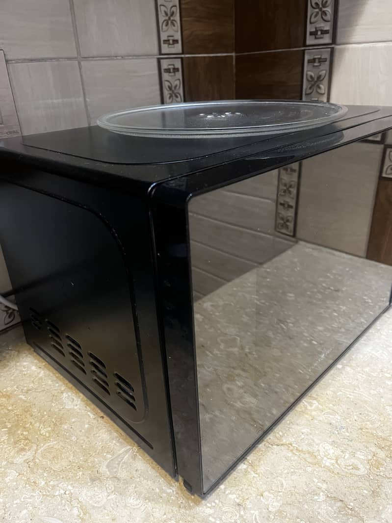 Dawlance microwave 1