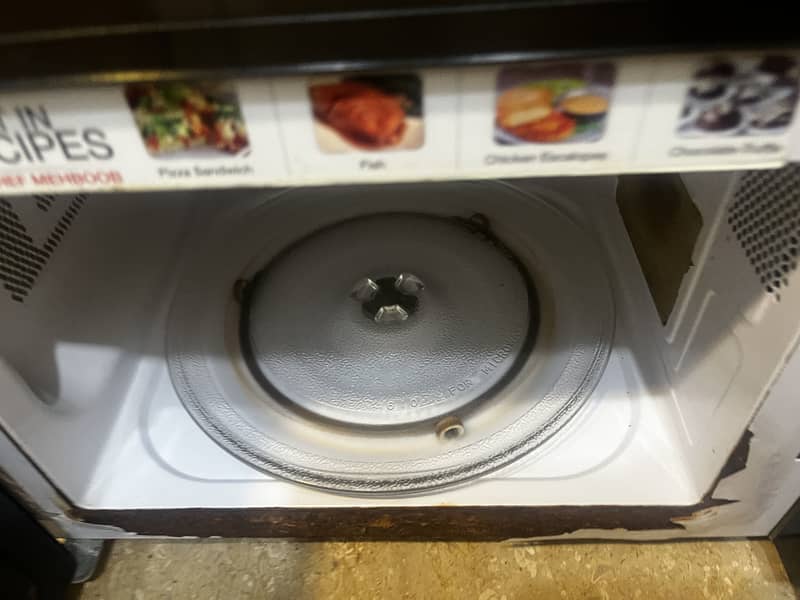 Dawlance microwave 8