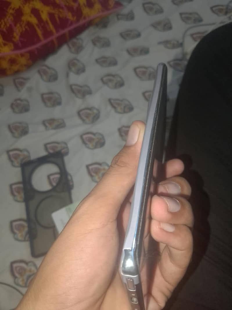 Infinix Zero 40 4