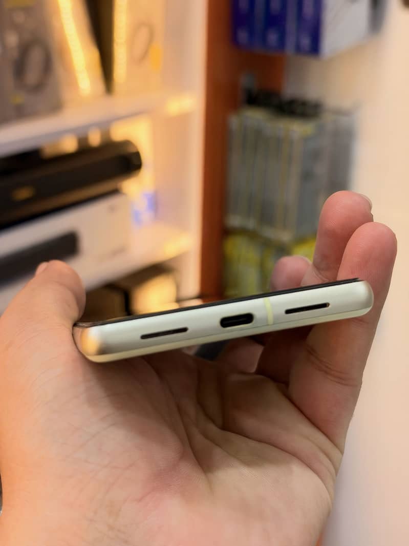 Google Pixel 7 128GB 2