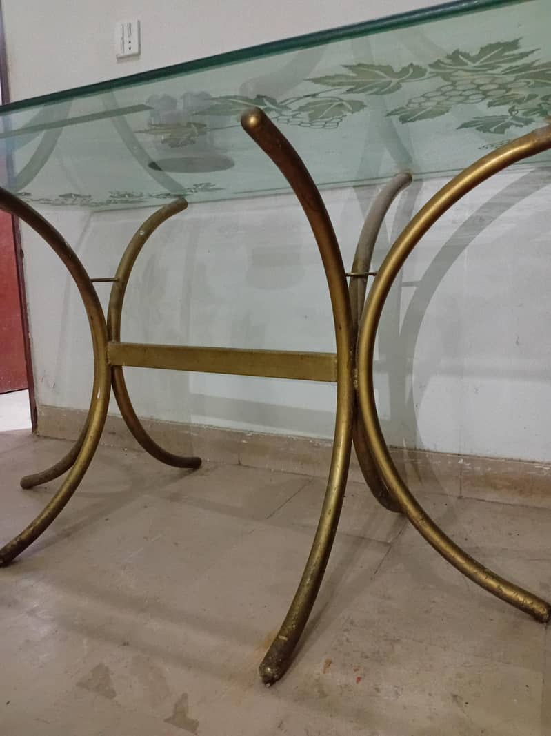 iron dining table only 1