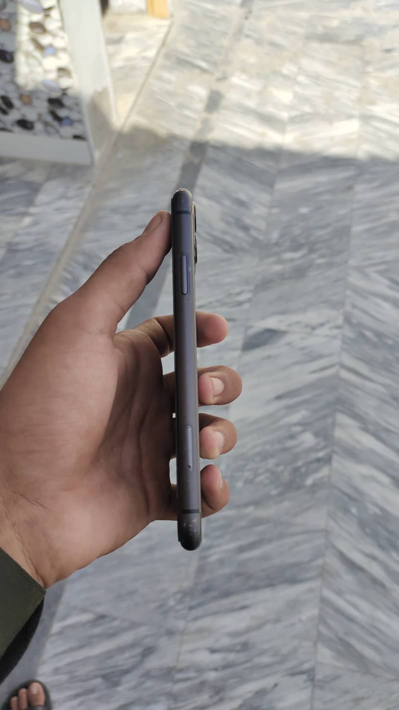 Apple iPhone 11 5